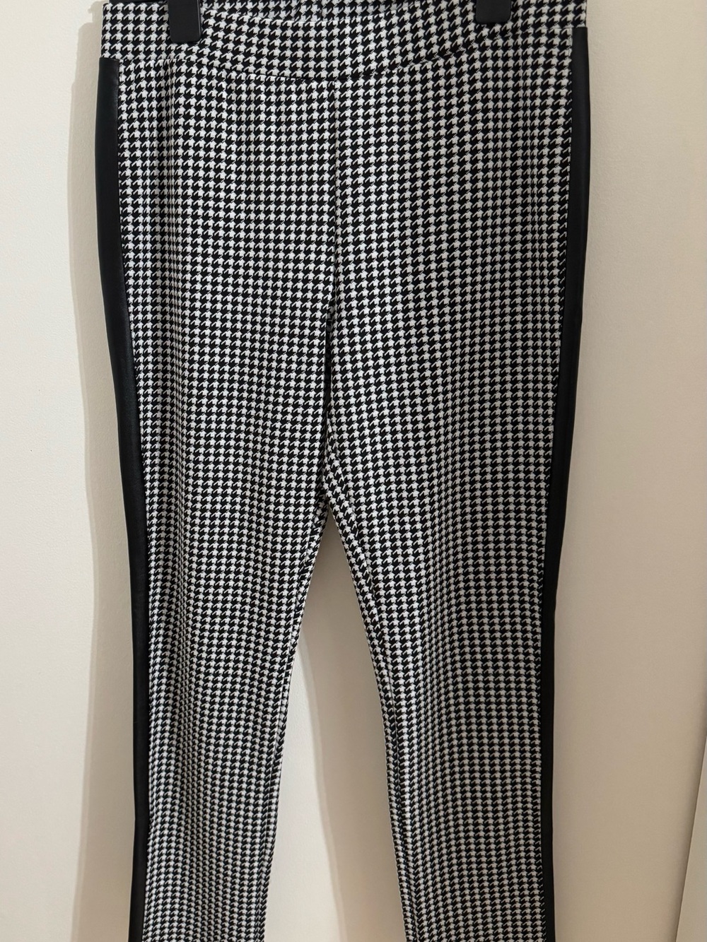 Designer Jane & John | Women’s Black and White Stretch Pants